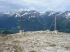 Gipfelkreuz am Vorgipfel des Stanziwurten mit Blick Richtung Westen