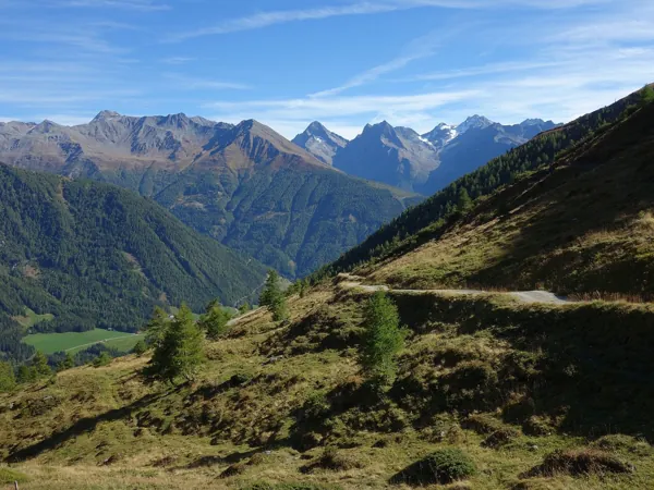 Aufstieg Richtung Hohes Tor Blick Richtung rechts Hochschober hinten Mitte rechts der Glödis