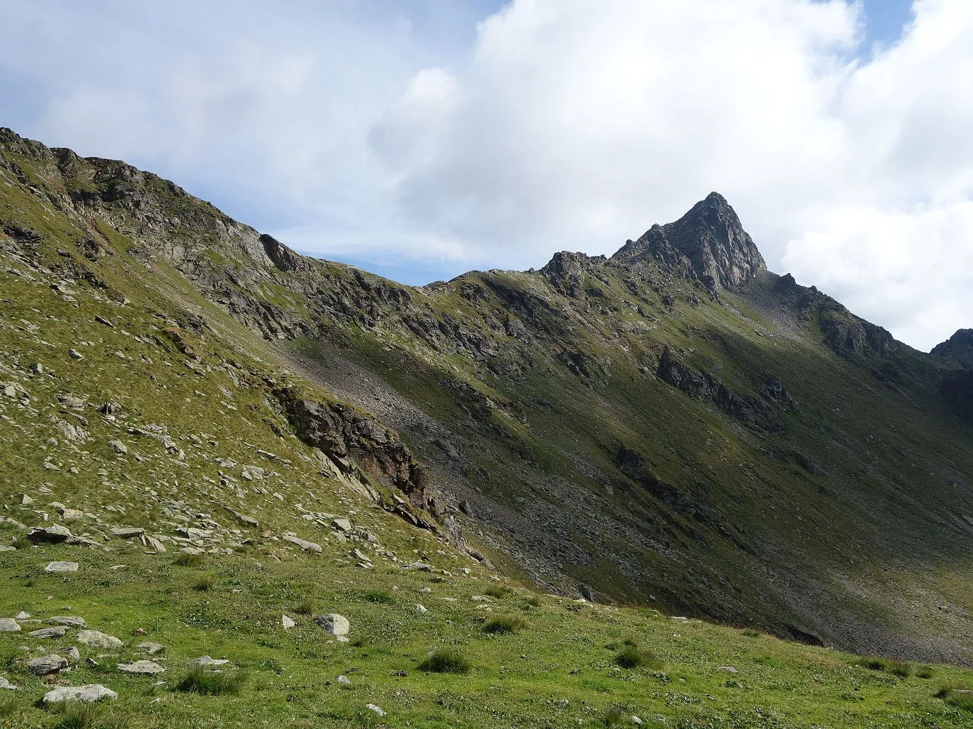 von Aleit Richtung Bocksteinscharte rechts das Tourenziel Bockstein
