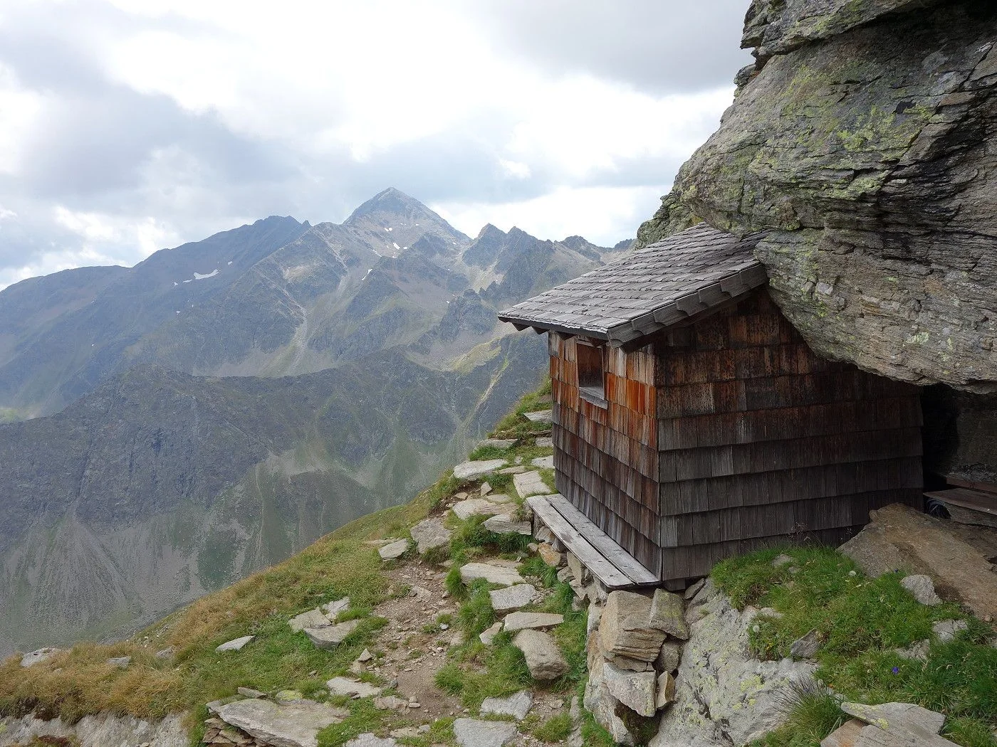 von Aleit Richtung Bocksteinscharte bei Biwakhütte hinten Gölbner
