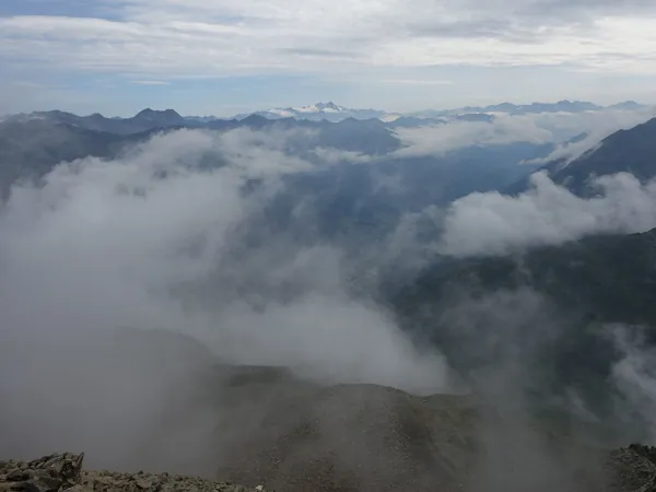 Blick vom Gipfel Deferegger Pfannhorn Richtung NO hinten Bildmitte der Großglockner