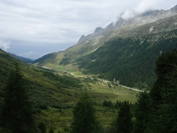 Abstieg Richtung Ausgangsort Blick Richtung Staller Sattel