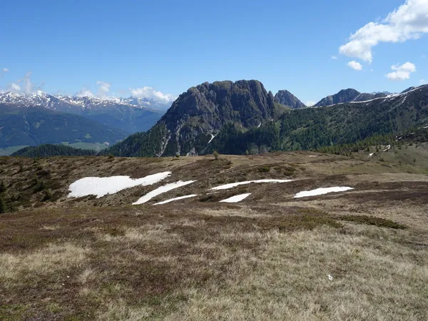 Blick vom Gipfel Dorfberg Richtung NO Mitte der Spitzenstein
