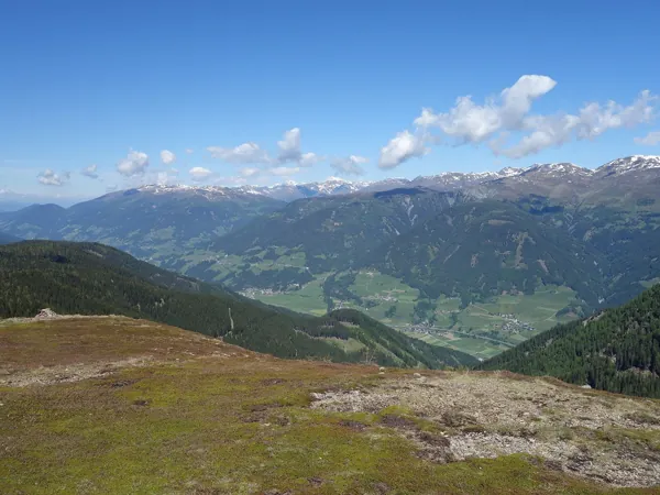 Blick vom Gipfel Dorfberg Richtung NW