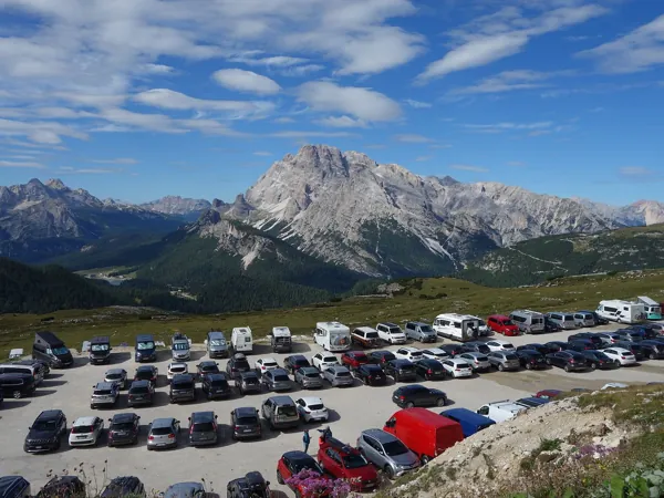 Start am Parkplatz Auronzohütte Blick Richtung Monte Cristallo