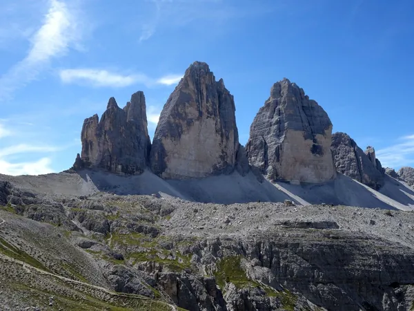 von der Langalmhütte Marsch Richtung Drei Zinnen Hütte Blick zu den Drei Zinnen
