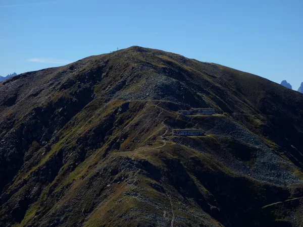 Gipfel Gaishörndl Blick Richtung Süden Mitte das Toblacher Pfannhorn Zoom