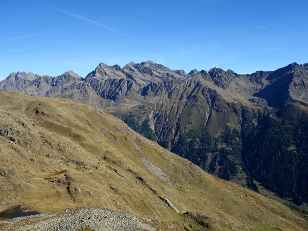 Gipfel Goiselemandl Blick Richtung NO Mitte rechts das Petzeck