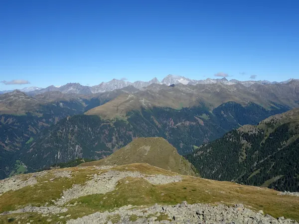 Gipfel Hochhorn Blick Richtung NNW hinten Mitte Hochgall