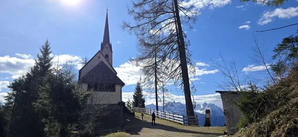 Ankunft Helenenkirchl