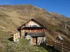 von der Lackneralm Richtung Gipfel Hohe Nase bei Almhütte