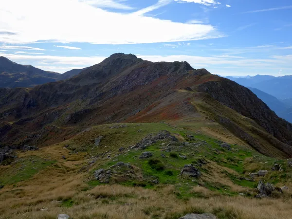 Gipfel Loneskopf Blick Richtung SW hinten Mitte links Zietenkopf