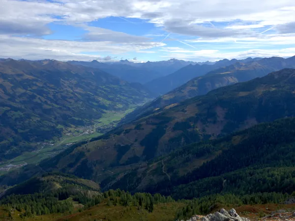 Gipfel Loneskopf Blick Richtung NO unten Mölltal