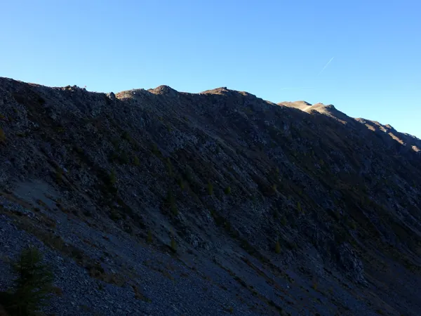 Aufstieg zum Marchkinkele beim Gissertörl Blick zum weiteren Tourenverlauf