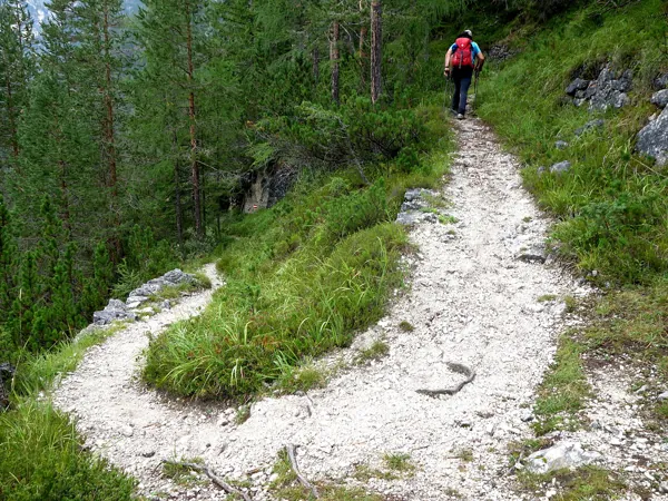 Aufstieg zum Gipfel Monte Piano ueber Pionierweg