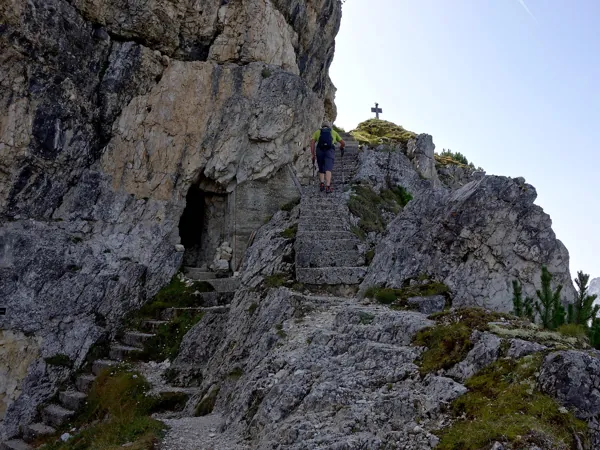 Aufstieg zum Gipfel Monte Piano ueber Pionierweg