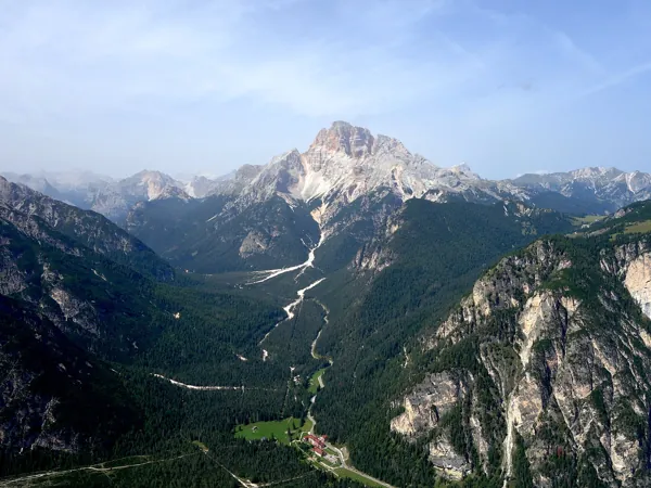 Suedgipfel Monte Piana Blick Richtung Westen hinten Hohe Gaisl