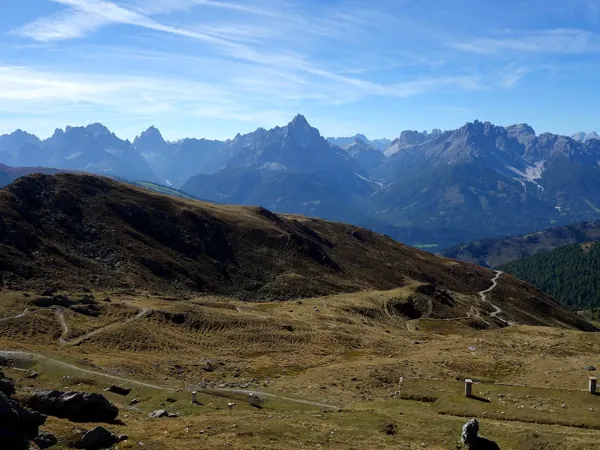 Gipfel Hochrast Blick Richtung Süden zu den Sextner Dolomiten
