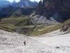 vom Schartenweg Richtung Lavaredohütte Abstieg über Schotterrinne