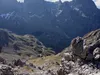 Tiefblick vom Gipfel Schöttnerspitze Richtung Karlsbaderhütte