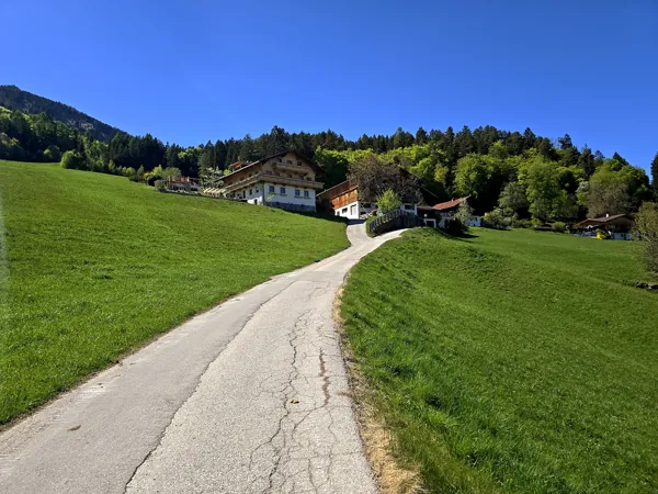 Auftstieg zum Speicherteich Taxermoos bei den Taxerhöfen