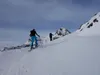 über den Gipfelhang hinten die Schleinitz